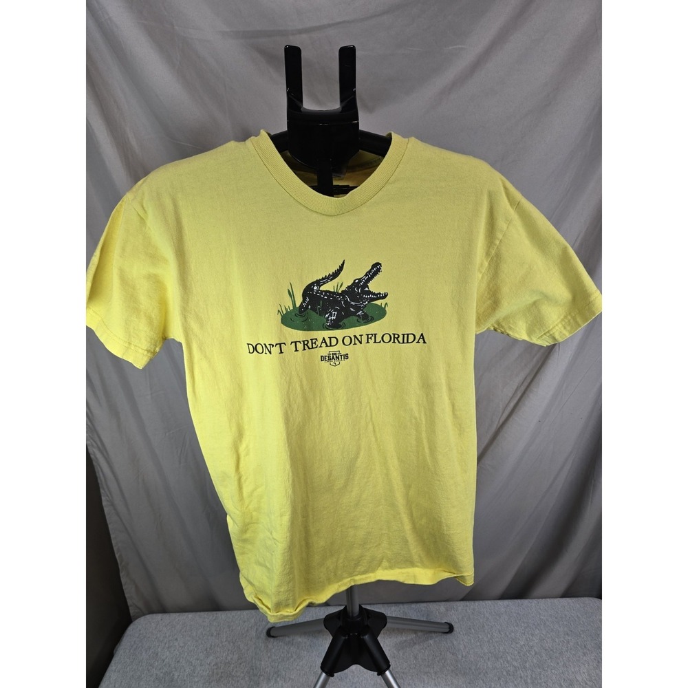 Bayside  Ron DeSantis "Don't Tread on Florida" graphic t-shirt USA Made Large